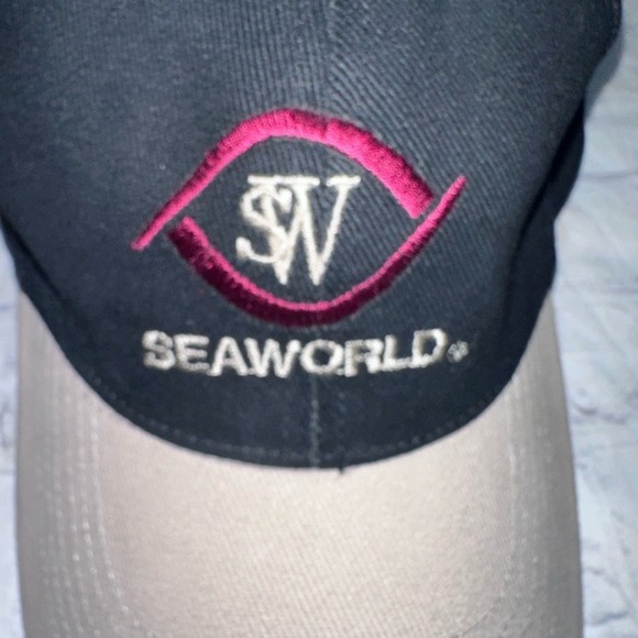 NOS Vintage 1990s SeaWorld Embroidered Trucker Baseball Cap Hat - Picture 2 of 9